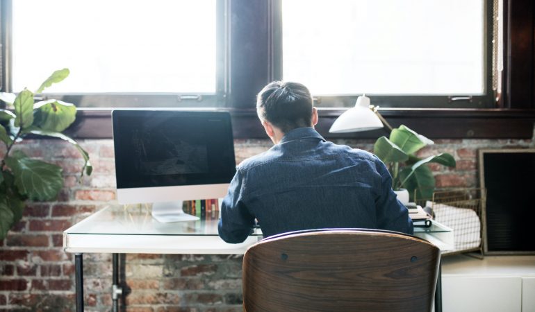 How to start a freelancing career