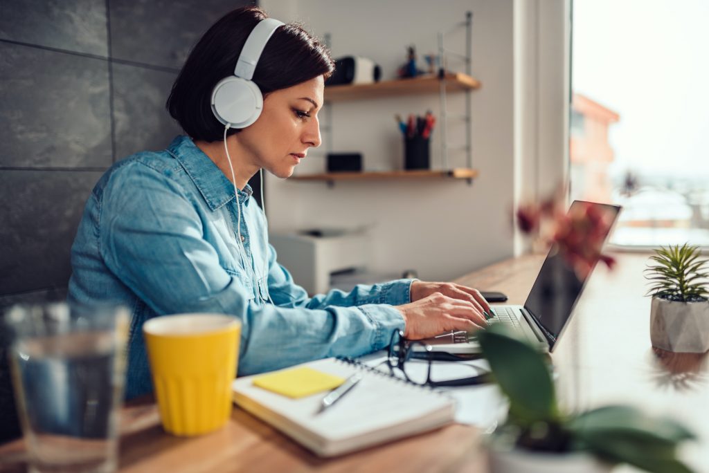 Best Headphones for freelancers